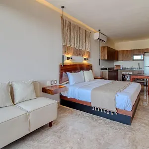 adora-tulum-406-at-av-kukulkan.quintano-roohotels.com/